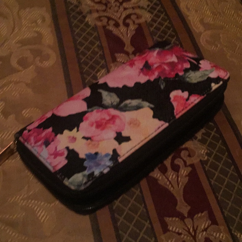 Wallet - Picture 2 of 3